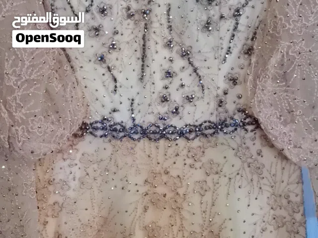 فستان فخم للمناسبات للبيع أو الايجار
