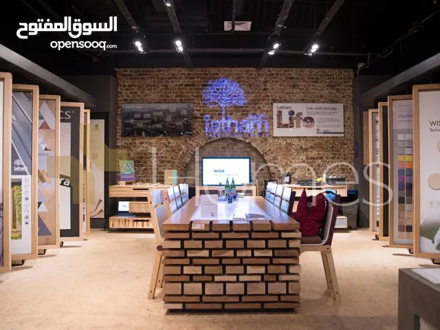 معرض تجاري بمجمع مخدوم للبيع في الدوار الخامس، مساحة البناء 329م