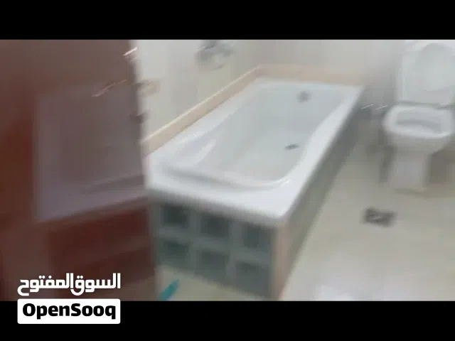 شقة للايجار 7000سوق المصرية دار وصاله وحمام ومطبخ مطلوب راس ورويس سعر 1000