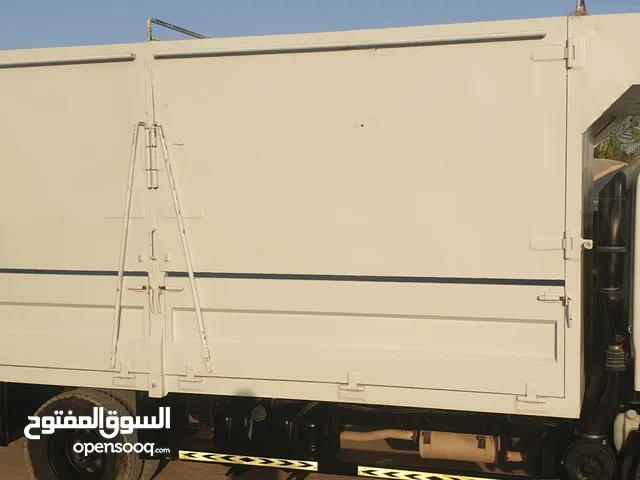 (  الأجار  )    Monthly rental truck or 4-ton contract/  Isuzu