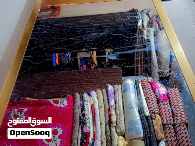 امراه للبيع جديده ونضيفه كلشش مال صالون