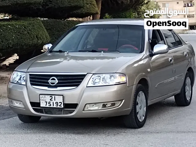 2011 نيسان صني Standard