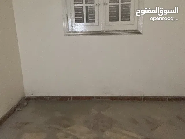 شقه في الدور الثالث للايجار