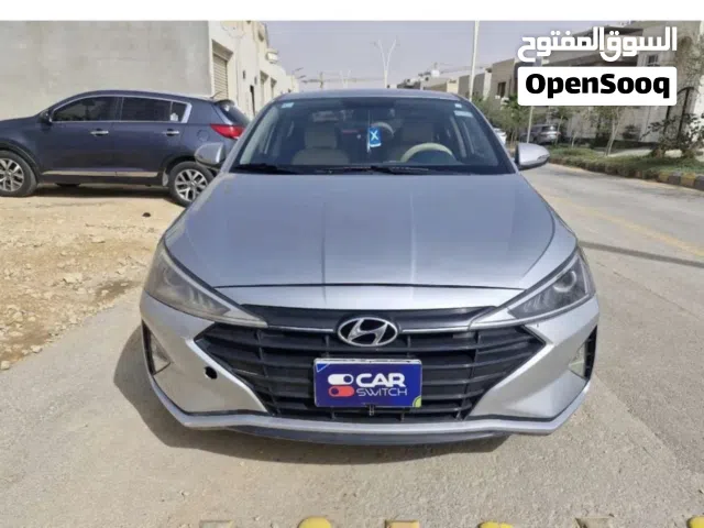 2020 Hyundai Elantra Standard