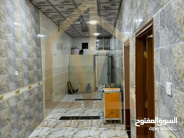 100 m2 2 Bedrooms Townhouse for Rent in Basra Other