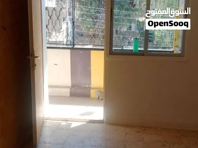 شقه للبيع بسعر طيب جداً 100م على 21الف قابل للجادين الموقع ضاحية الحسين