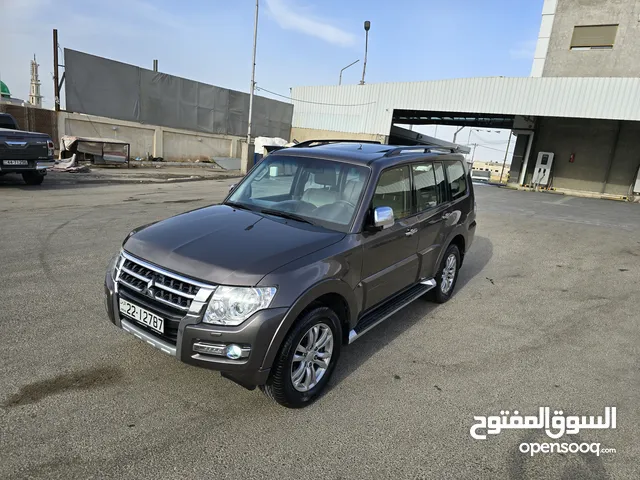 ميتسوبيشي باجيرو 2016 فل كامل اعلا مواصفات فتحة محرك 3.8 V6 فحص 7 جيد مالك 1