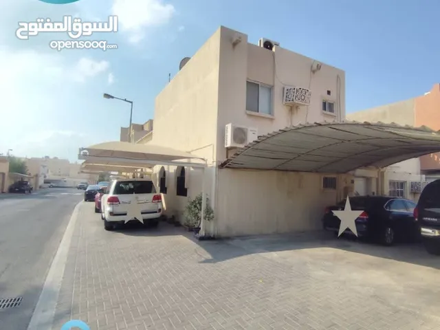 350 m2 5 Bedrooms Townhouse for Sale in Muharraq Busaiteen