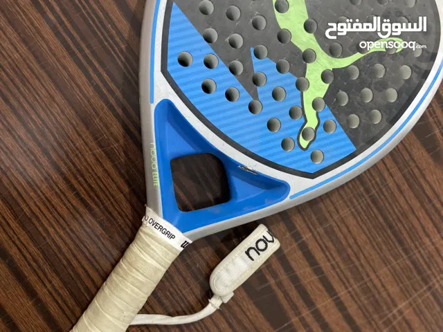 مضرب بادل بوما