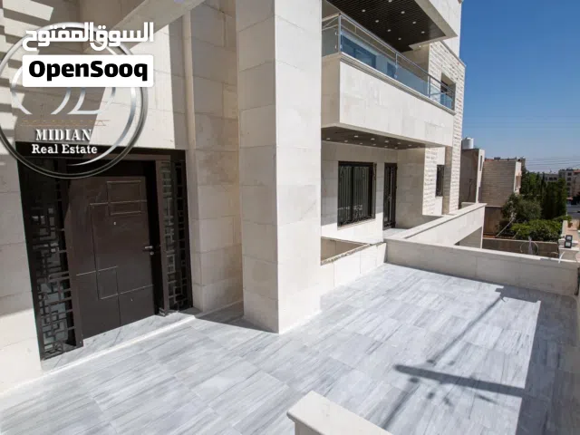 230 m2 4 Bedrooms Apartments for Sale in Amman Abdoun