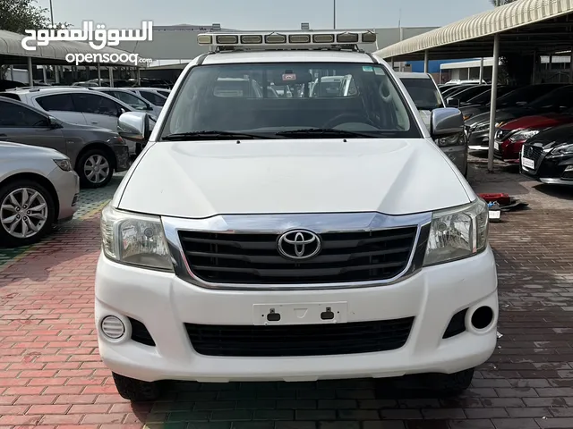 Toyota Hilux 2014 in Ajman