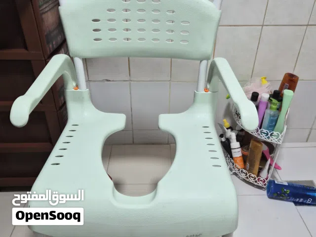 كرسي طبي للحمام كبار السن