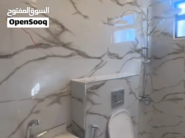300 m2 More than 6 bedrooms Townhouse for Sale in Zarqa Shomer