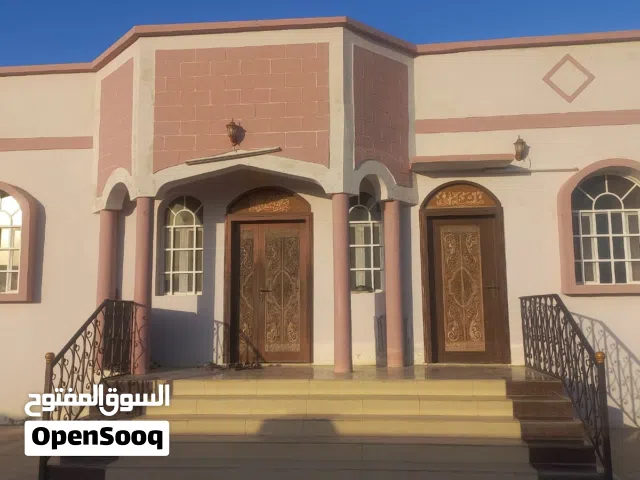 194 m2 3 Bedrooms Townhouse for Sale in Al Batinah Nakhl