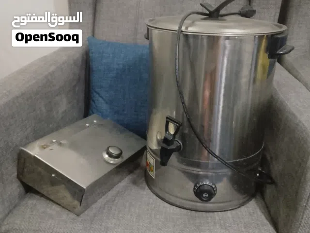 سخان شاي بحالة جديدة استعمال خفيف جدا