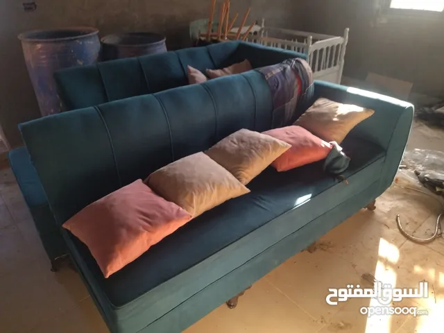 كورنر لببيع موجود بسلط