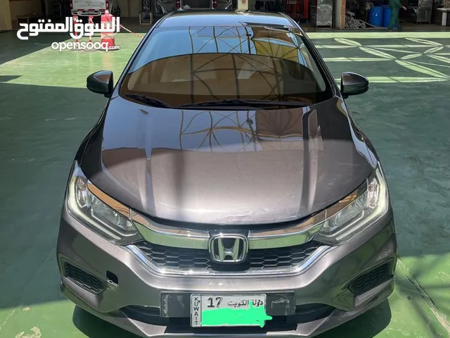 Honda city 2020 car for sale , full specifications and engine 1.6 cc.