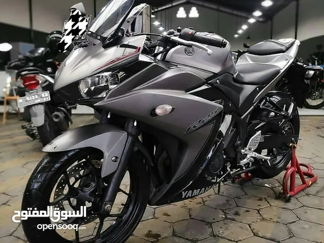 YAMAHA R25, MODEL 2015,60K KM-ALL SERVICE DONE JUST PAY AND DRIVE LOOKING LIKE NEW .. 12,000