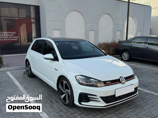 2019 Volkswagen Golf GTI Standard