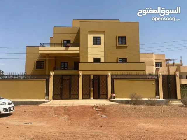 فيلا بالمجاهدين