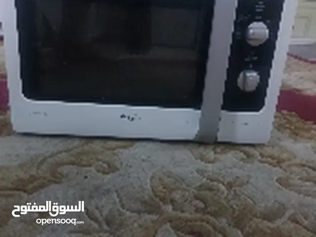 Whirlpool 20 - 24 Liters Microwave in Sharjah