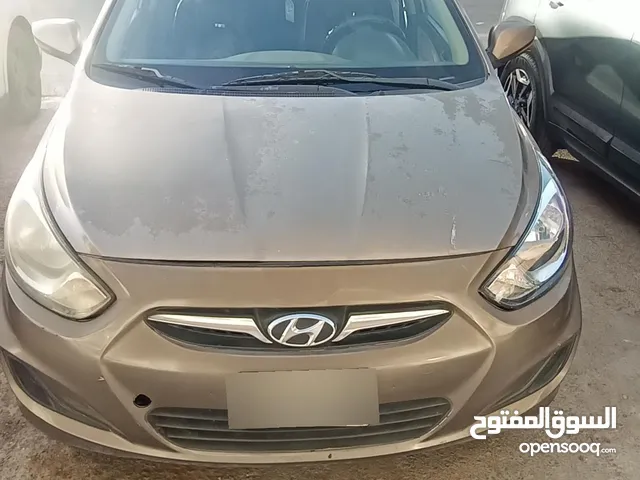 Hyundai Accent 2012 Auto gear