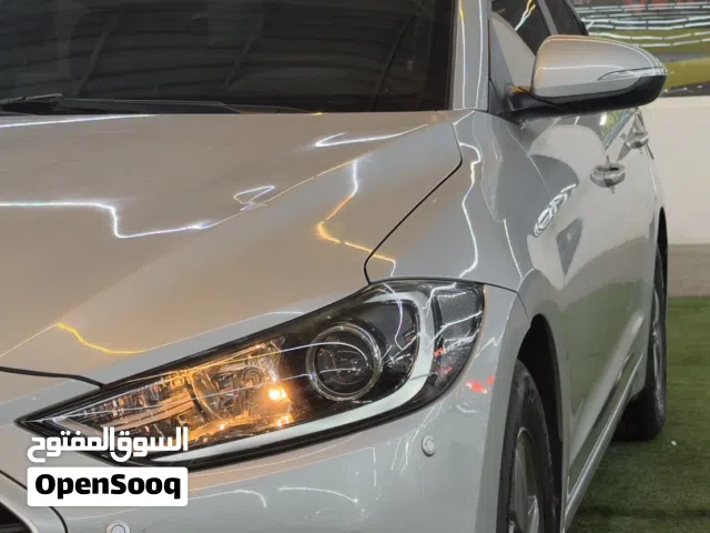 Hyundai - Avanti AD GDi 1.600 cc