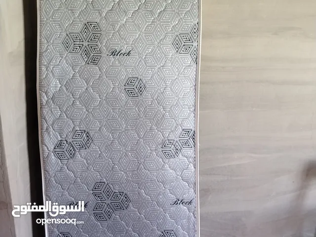 تخت طول 220*90 مع فرشه طبيه تفصيل استخدام شهرين طول 210*90