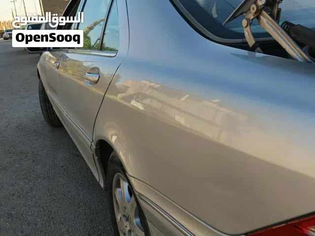 2000 مرسيدس بنز الفئة-S S 320