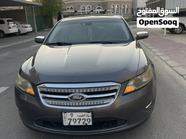 2011 فورد تورس Limited