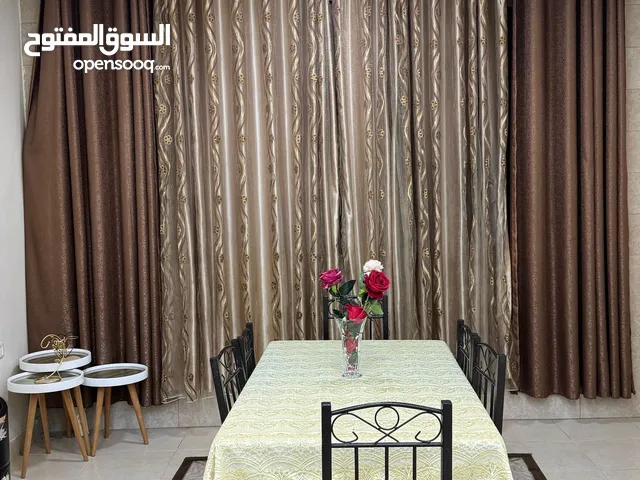 غرفة ضيوف + طاولة سفرة + ستائر