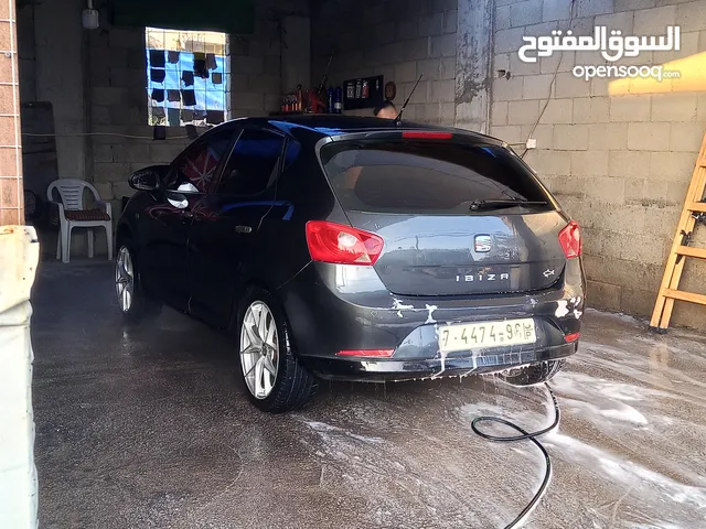 سيارة ممتازة خالية من الحوادث والضربات القوية