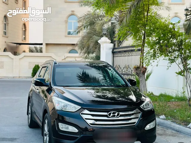 Hyundai Santafe Year-2013.Full option model with panoramic Sunroof.Excellent condition well maintain