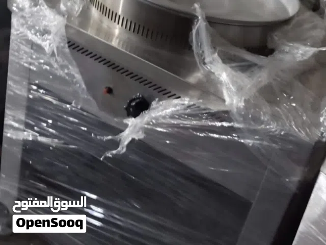 (للبيع معدات) (مطعم حلويات)  (كفي شوب ايس كريم)  معدات * بحالة * الوكاله *