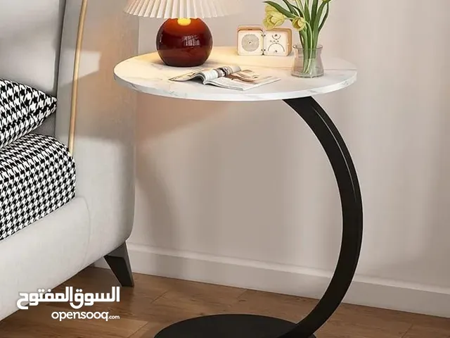 السكملي هي الي رح تغنيكي عن السكملي التقليدية في بيتك طاولة جانبية مستديرة على شكل حرف C