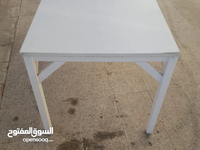 طاولات حديد وخشب