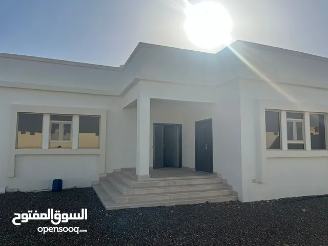 260m2 3 Bedrooms Villa for Sale in Buraimi Al Buraimi