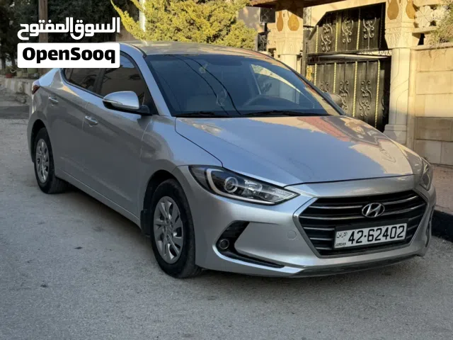 2017 هيونداي النترا Standard