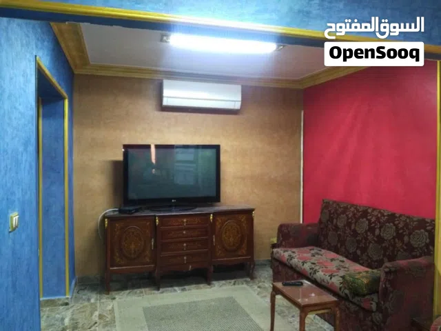 ميامي تاني عقار متفرع من البحر 110 متر كامله العدادات مرخصه بالعفش من المالك مباشره وكل الاجهزه.