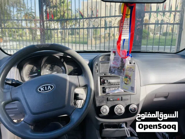 Used Kia Spectra in Tripoli