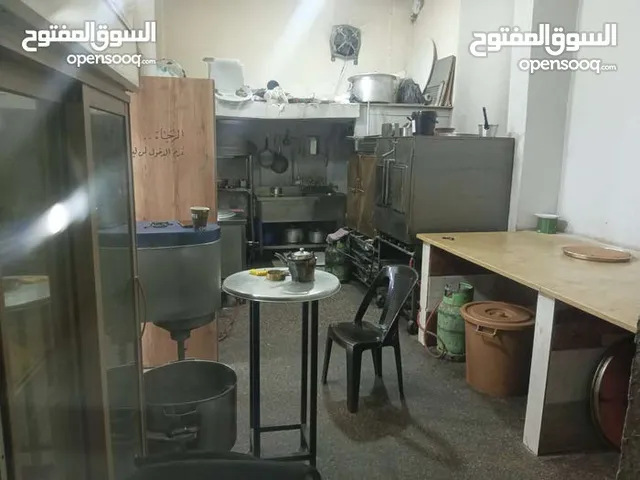 حابب تفتح محل حلويات ؟؟ عدة محل حلويات كاملة مكملة للبيع بسعر مغري في عمان
