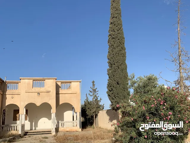 300 m2 More than 6 bedrooms Townhouse for Sale in Tripoli Wadi Al-Rabi