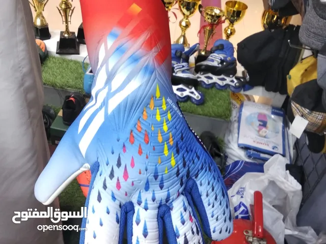 محل ملابس رياضيه للبيع