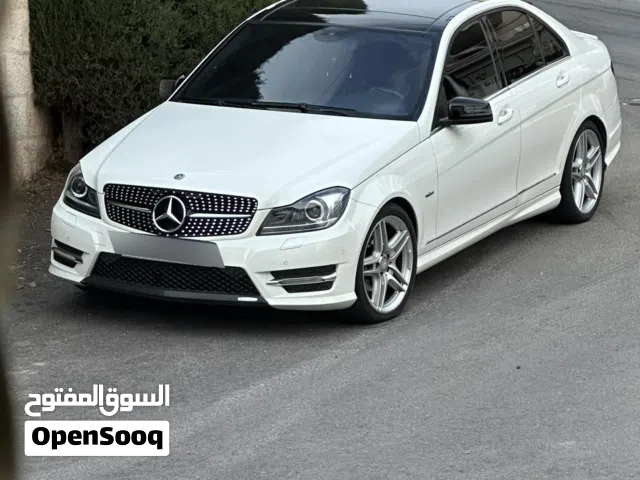 2012 مرسيدس بنز الفئة-C C 200