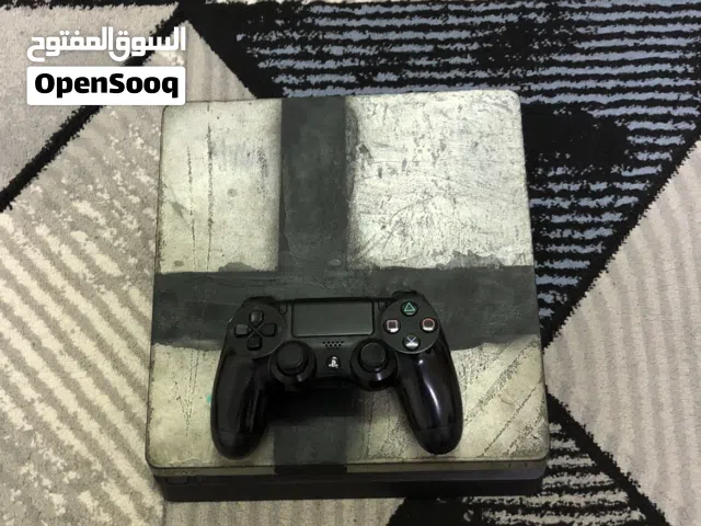 Ps4 with one controller in excellent condition