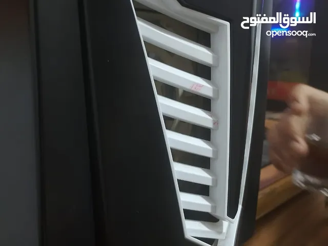 كمبيوتر العاب كامل مع شاشة ولماوس وكيبورد اقرئ الوصف