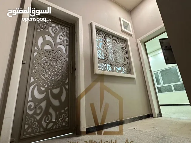 125 m2 2 Bedrooms Townhouse for Rent in Basra Baradi'yah