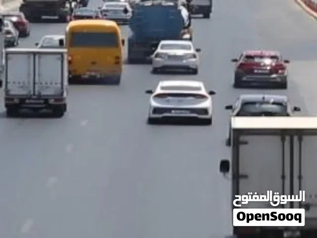 أرض 20 دونم للبيع على شارع المطار الرئيسي – واجهة 100 متر بسعر 125 المتر (السعر مغري )