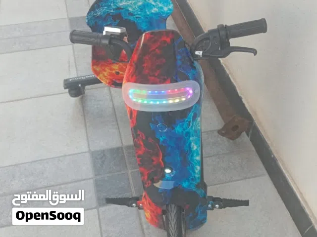 سكوتر كهربائي شبه جديد