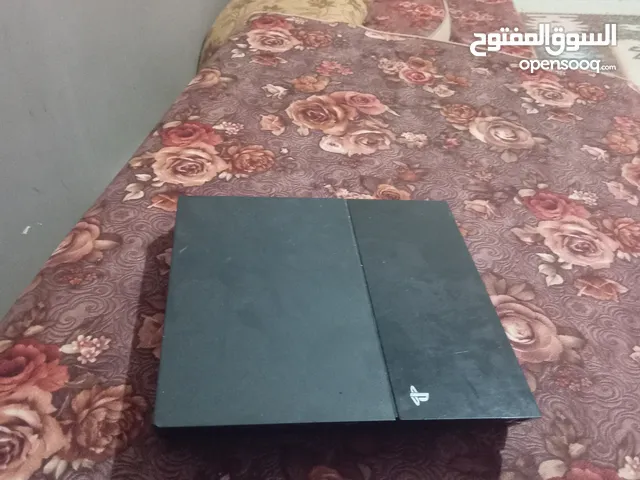 بلايستيشن 4 للبيع بحاله الوكاله